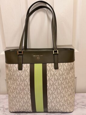 MICHAEL KORS LARGE TOTE BAG
